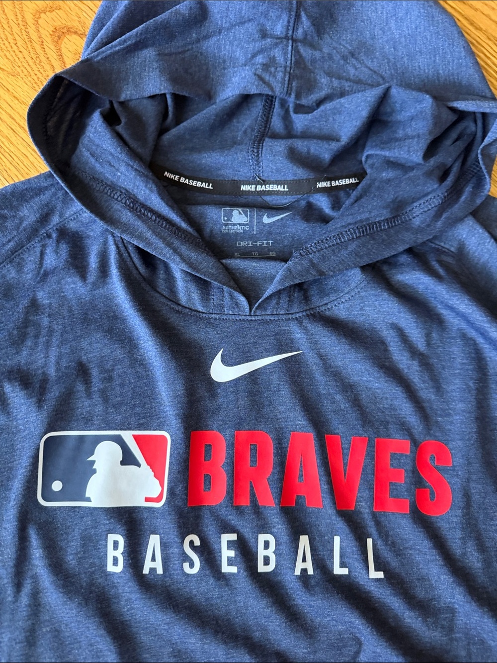 Like new! NIKE Atlanta Braves Baseball Navy/Red Hooded Long-Sleeve Pullover XL